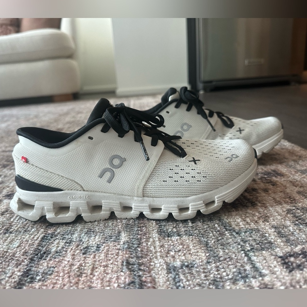 Women’s Cloud X4